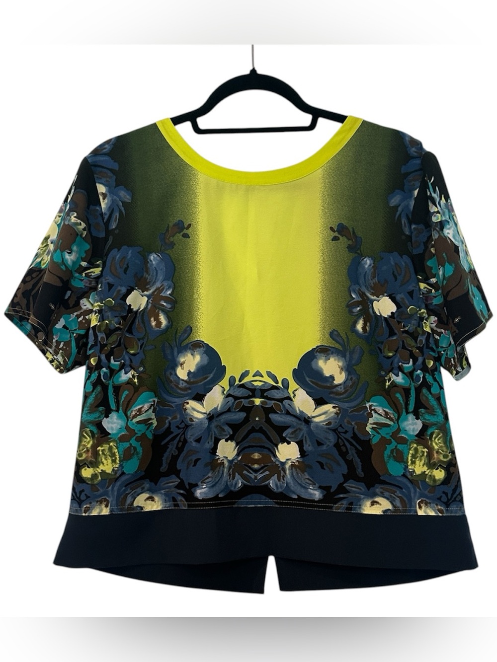 View by Walter Baker Floral Chartreuse Boxy Cropped Blouse Top Size 8 Keyhole